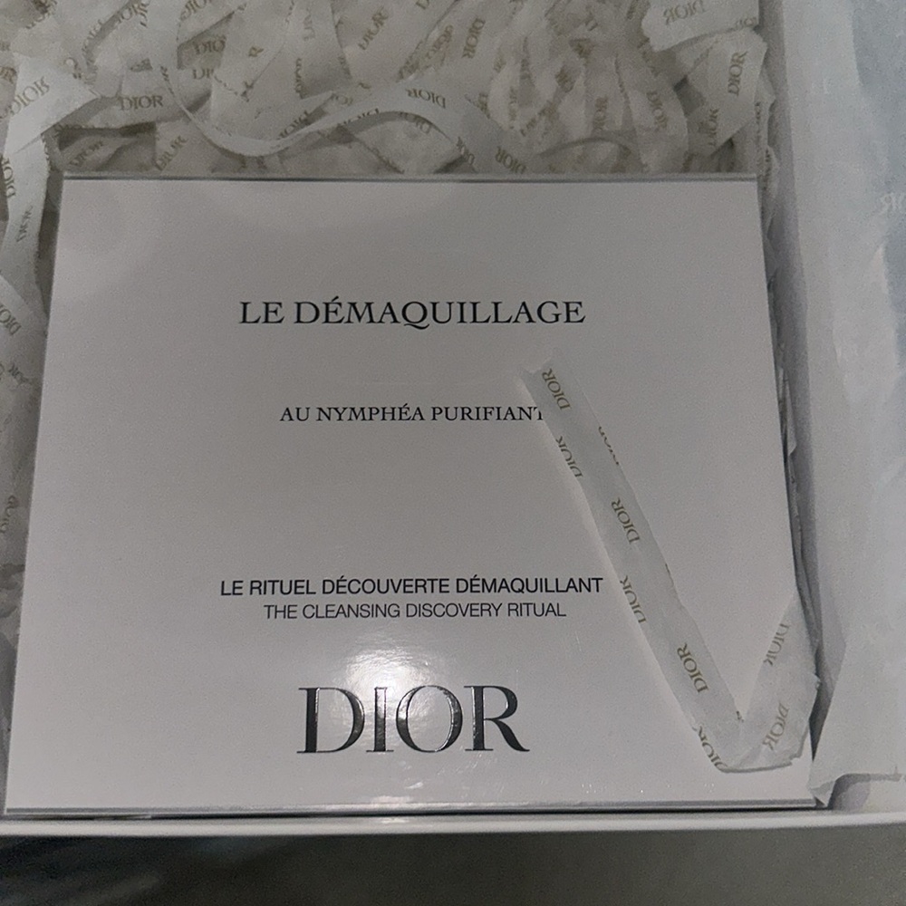 Christian Dior Cleansing Ritual - Picture 3 of 6
